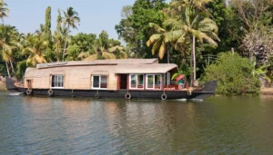 Best Luxury Houseboat in Alleppey for Family